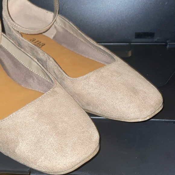 ana Tan Women's Ballet Flats - Picture 4 of 7